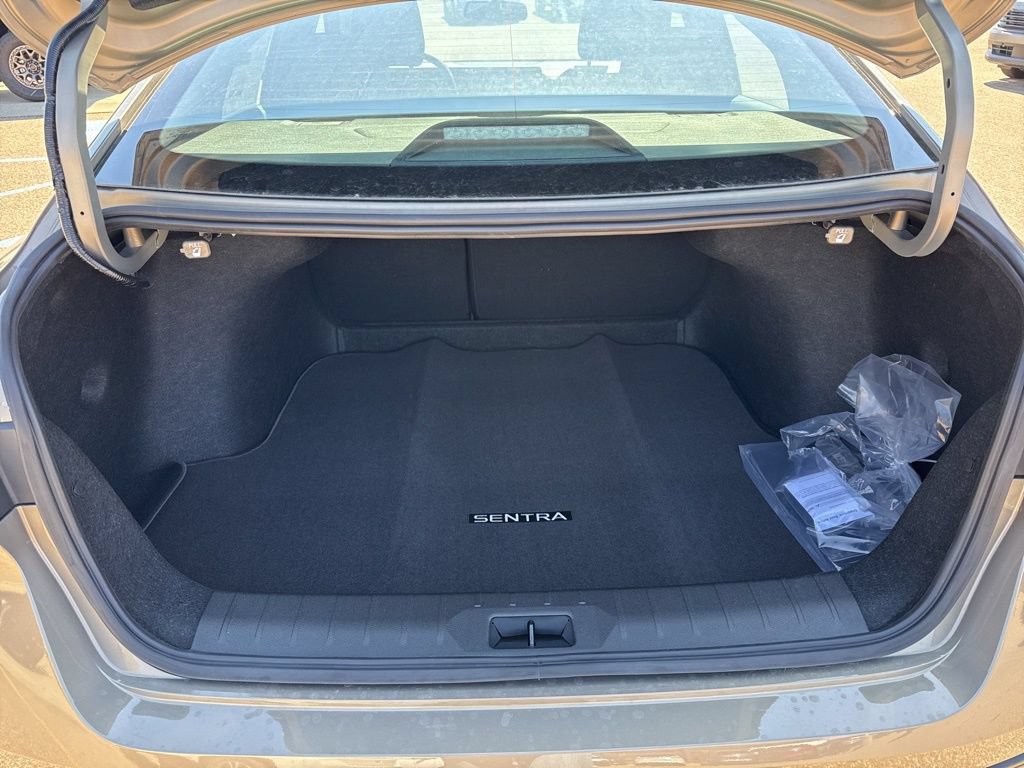 New 2026 Nissan Sentra SV w/ SV Convenience Package FWD image 31