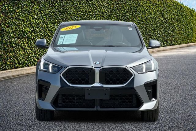 Used 2025 BMW X2 xDrive28i w/ M Sport Package AWD/4WD image 9
