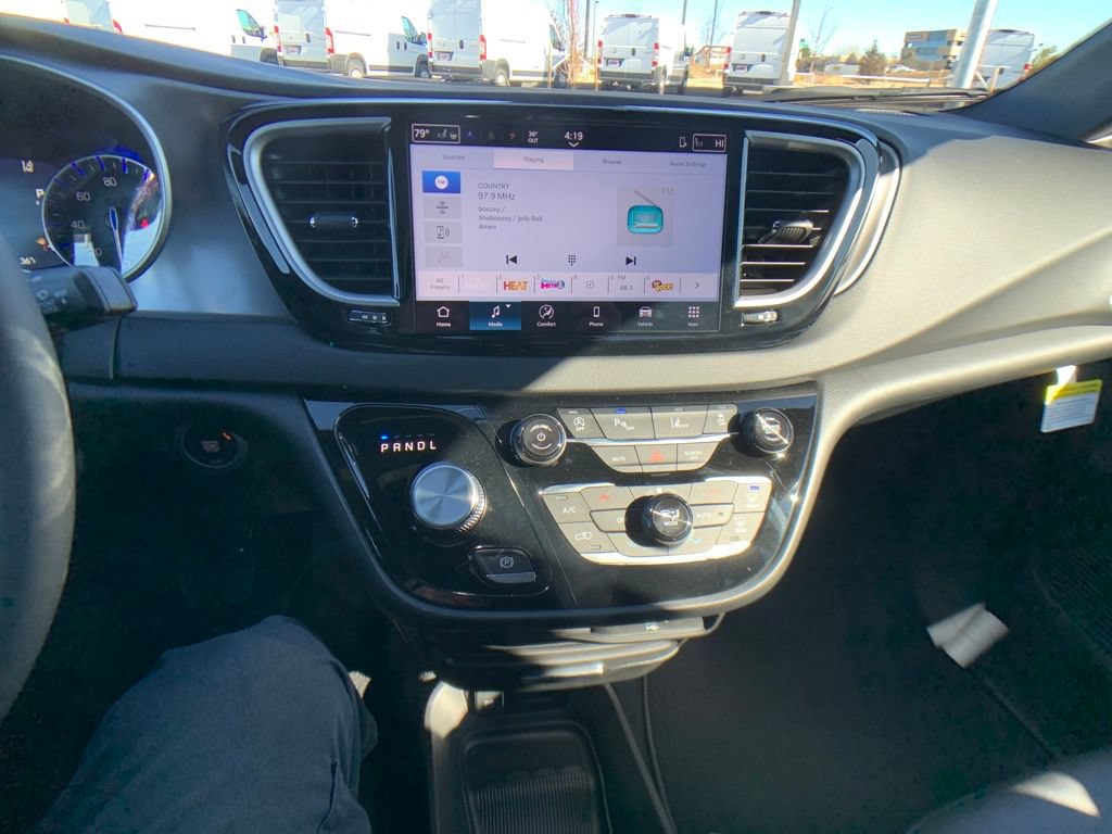 New 2026 Chrysler Voyager LX FWD image 18