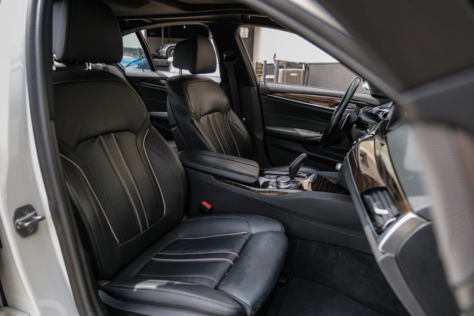 Used 2019 BMW 540i xDrive AWD/4WD image 33