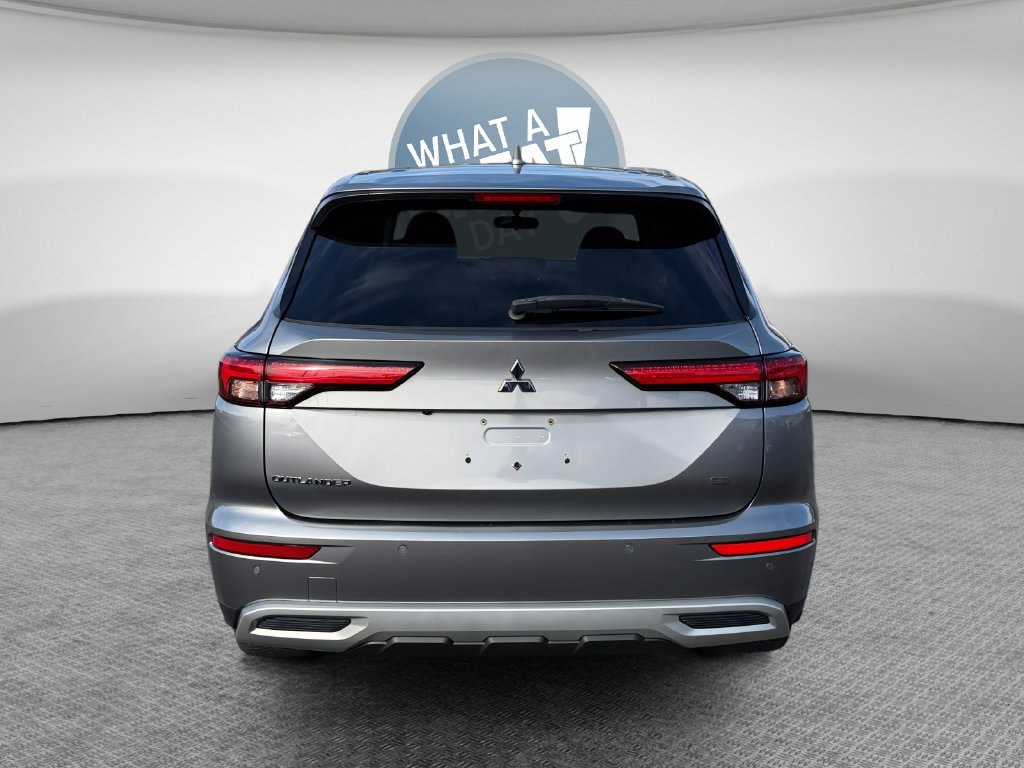 Used 2022 Mitsubishi Outlander SE FWD image 5