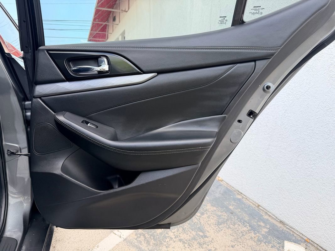 Used 2018 Nissan Maxima 3.5 SV FWD image 24