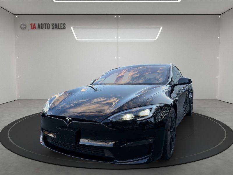 Used 2022 Tesla Model S Plaid image 1