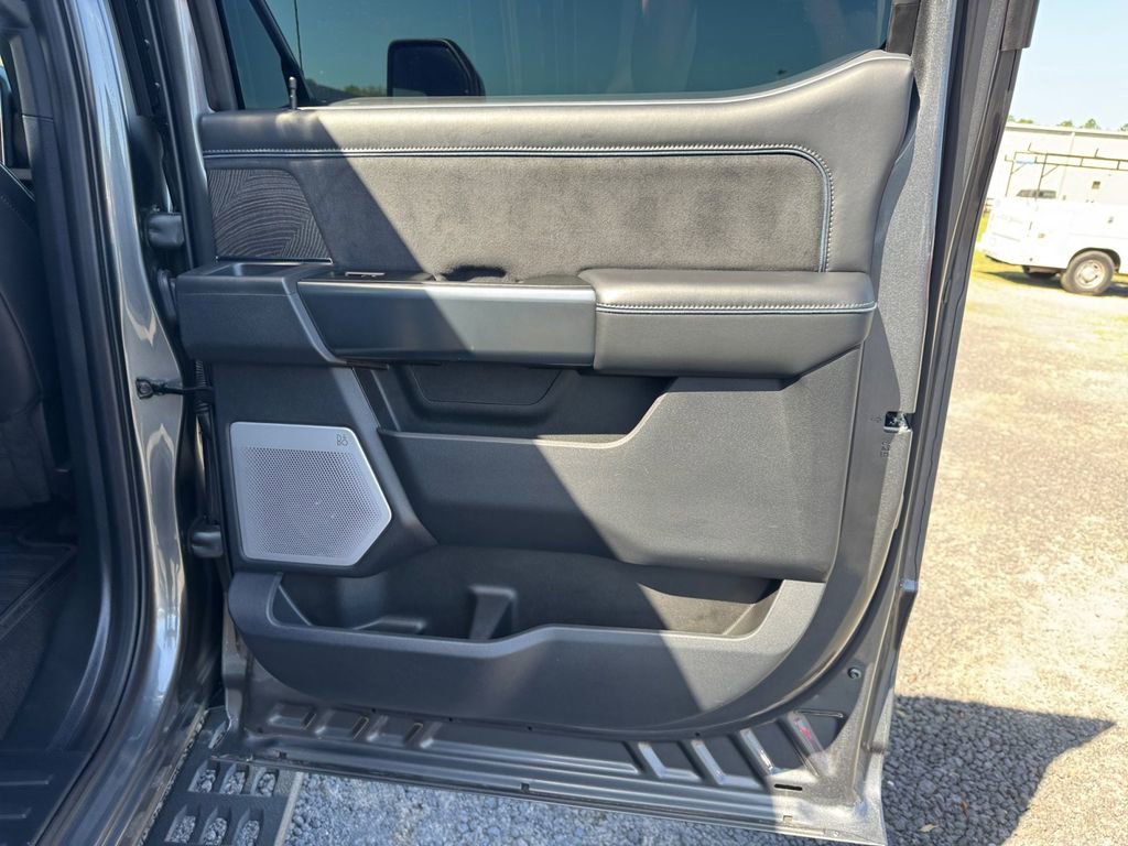 Certified 2025 Ford F350 Platinum w/ Tremor Off-Road Package image 26