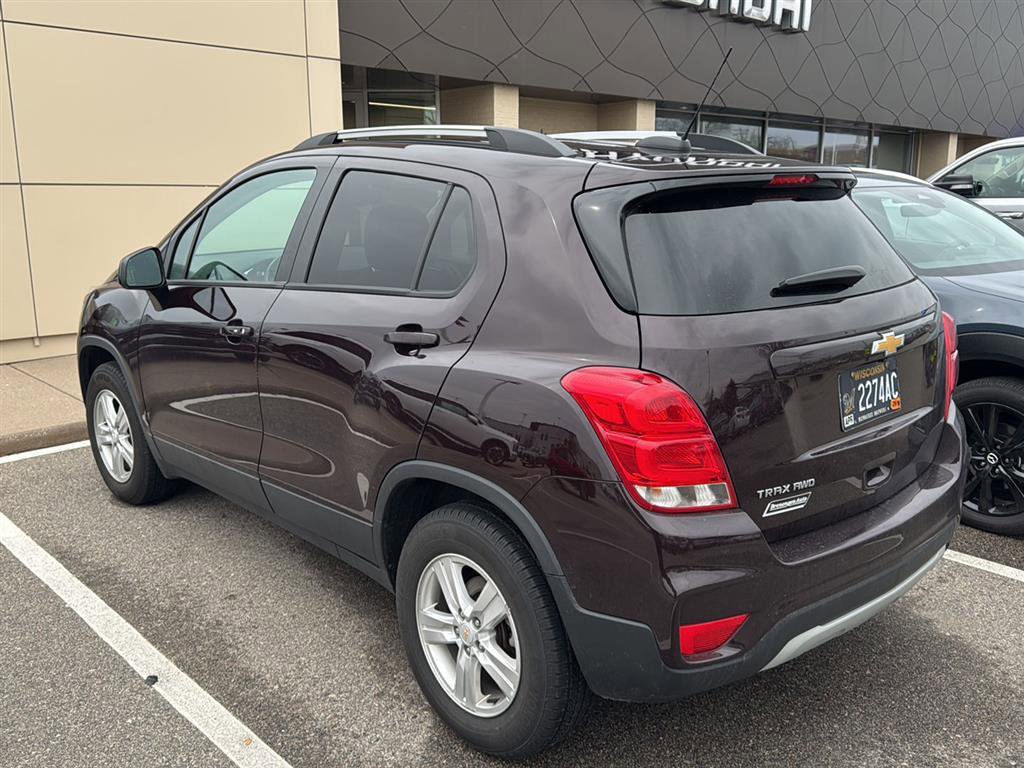 Used 2022 Chevrolet Trax LT w/ LT Convenience Package AWD/4WD image 4