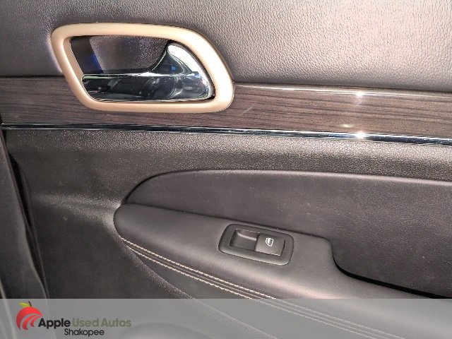 Used 2015 Jeep Grand Cherokee Overland image 40