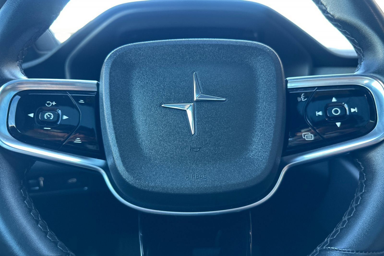 Used 2021 Polestar Polestar 2 w/ Performance Package image 22