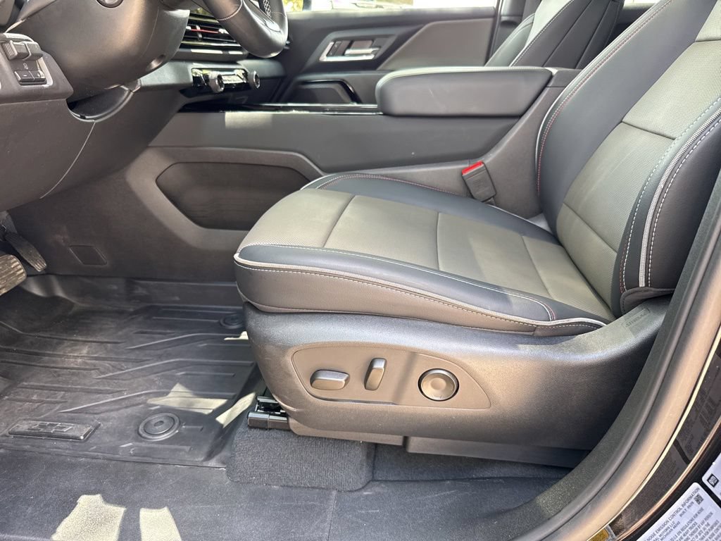 Used 2026 Chevrolet Silverado EV Trail Boss w/ LPO, Gameday Tailgate Package AWD/4WD image 29