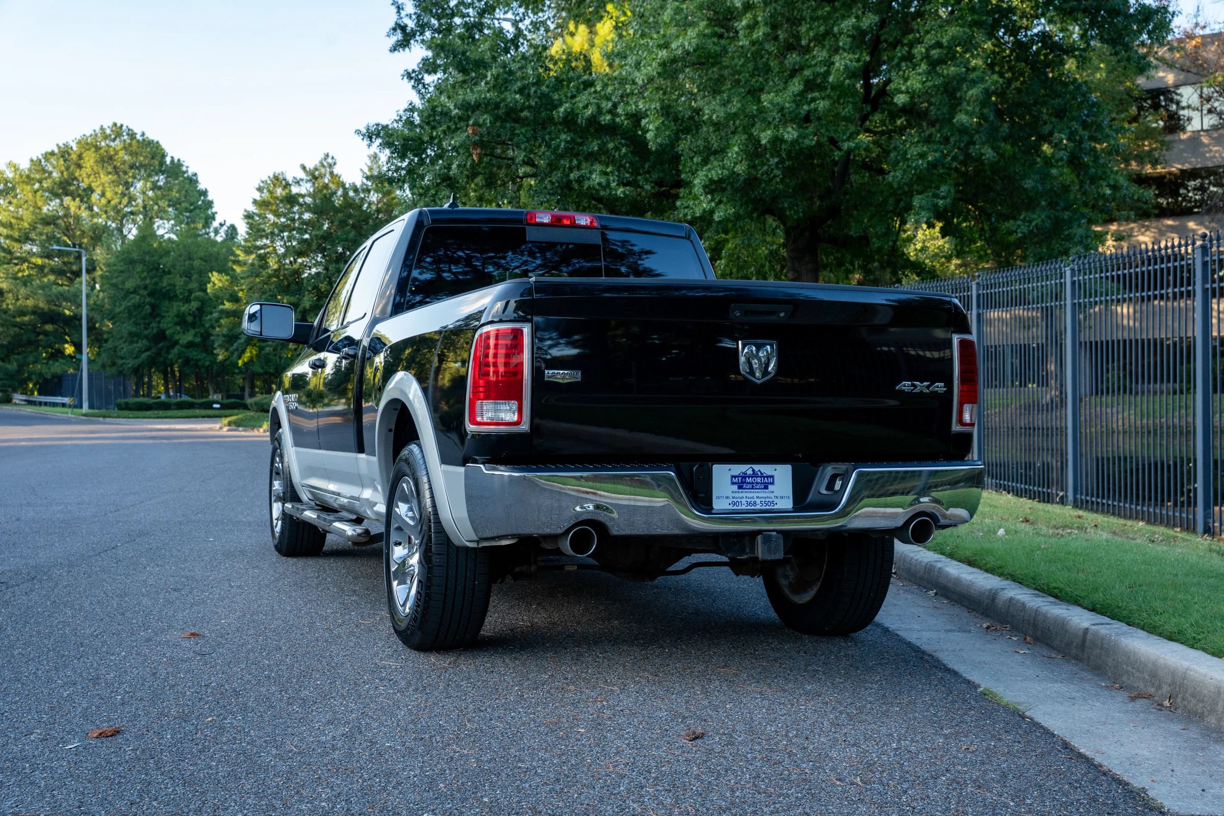 Used 2014 RAM 1500 Laramie w/ Convenience Group AWD/4WD image 7