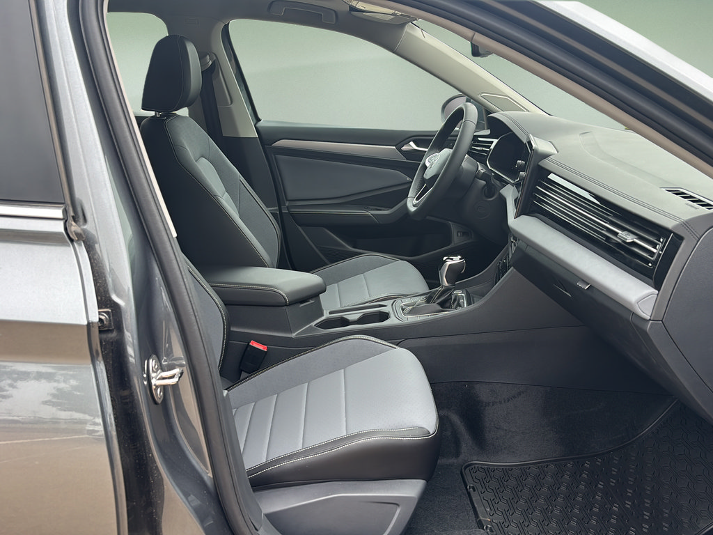 New 2026 Volkswagen Jetta SE FWD image 11