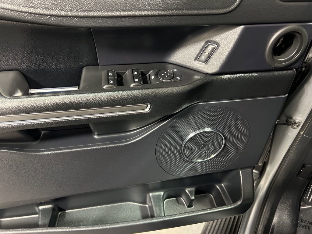 Used 2021 Ford Expedition XLT image 19