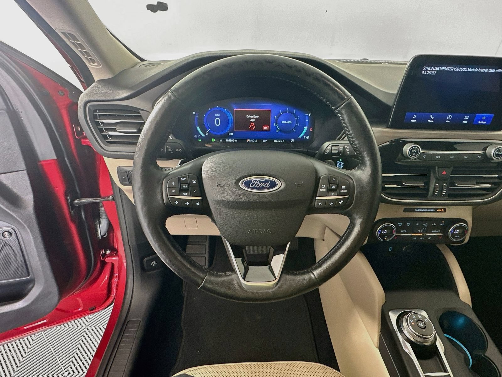 Used 2020 Ford Escape Titanium AWD/4WD image 11