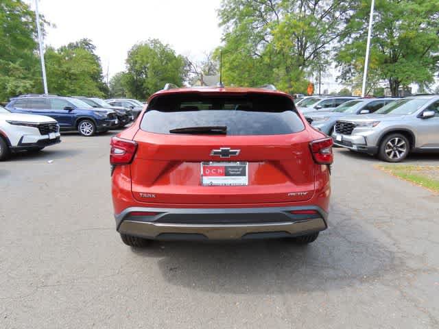 Used 2024 Chevrolet Trax ACTIV w/ Sunroof Package FWD image 5