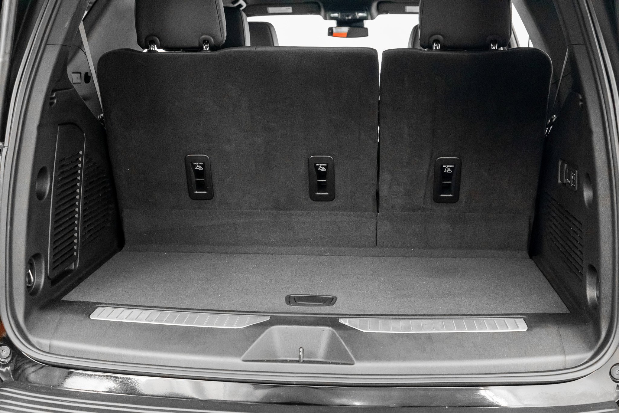 Used 2025 GMC Yukon Denali AWD/4WD image 35