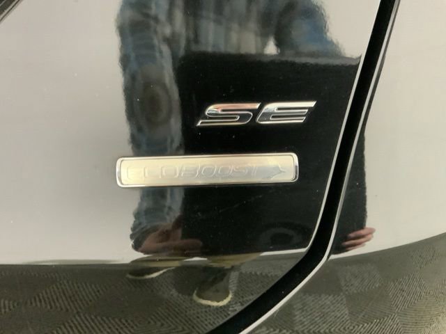 Used 2016 Ford Fusion SE w/ Equipment Group 202A FWD image 13