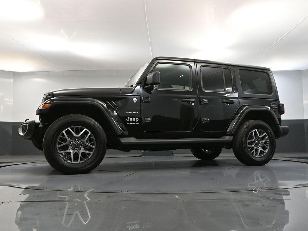 Used 2024 Jeep Wrangler Sahara image 49