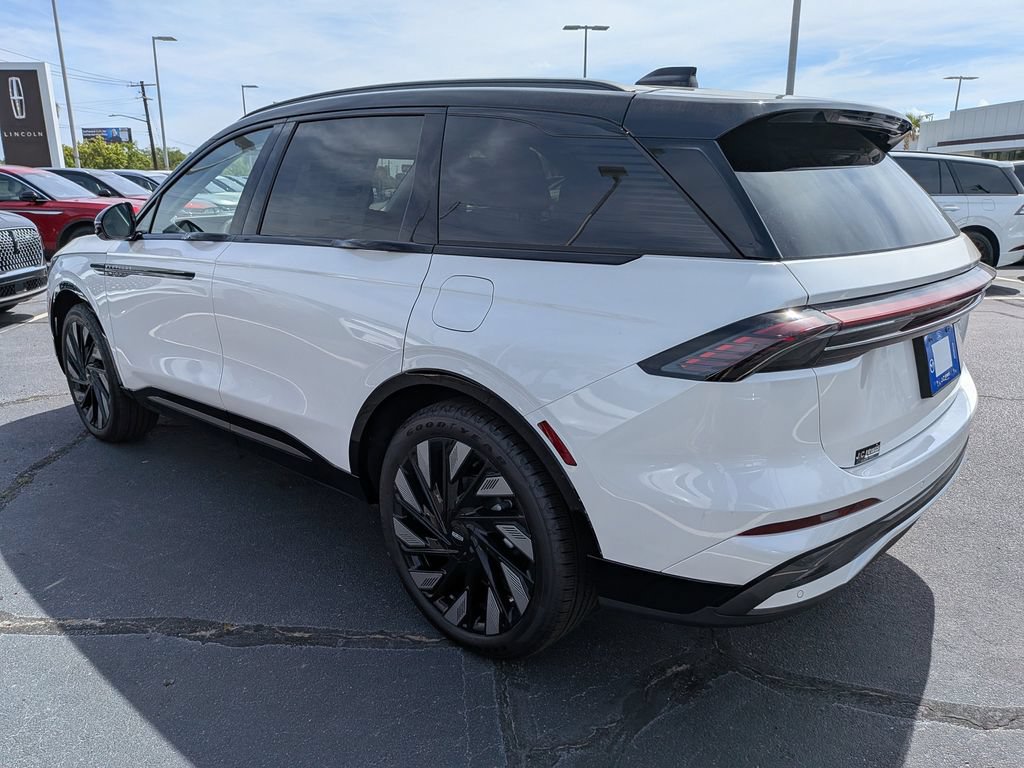 New 2026 Lincoln Nautilus Reserve w/ Jet Appearance Package AWD/4WD image 6