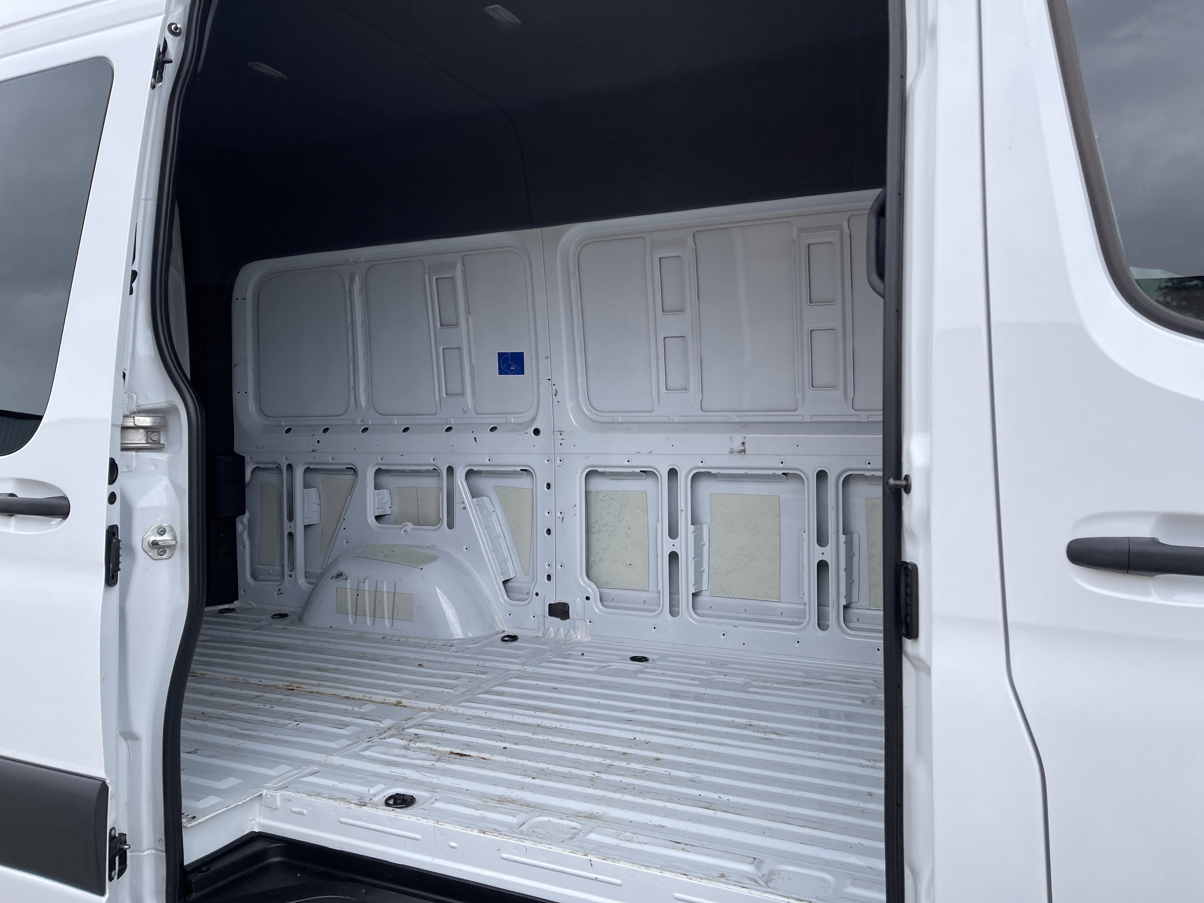 Used 2025 Mercedes-Benz Sprinter 2500 image 15