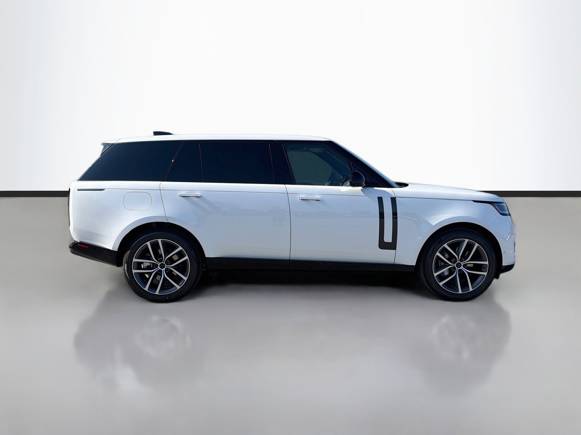 New 2026 Land Rover Range Rover Long Wheelbase SE AWD/4WD image 6