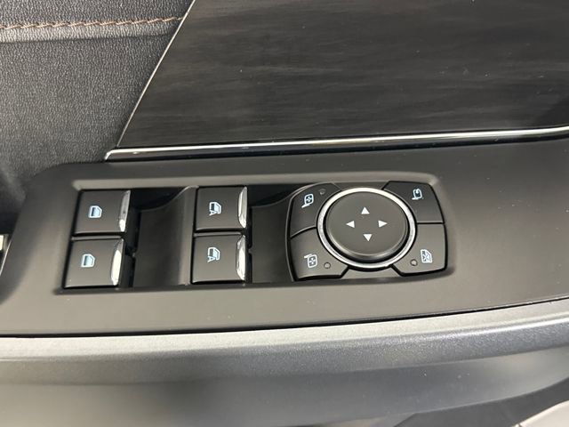 Used 2024 Ford F150 Lightning Lariat image 23