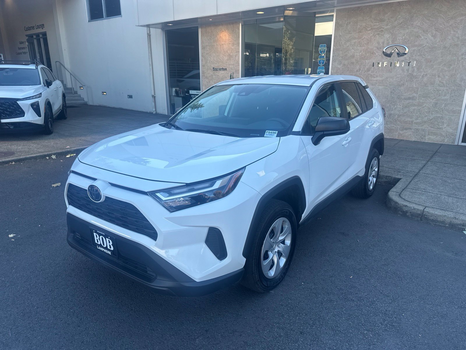 Used 2025 Toyota RAV4 LE AWD/4WD image 1