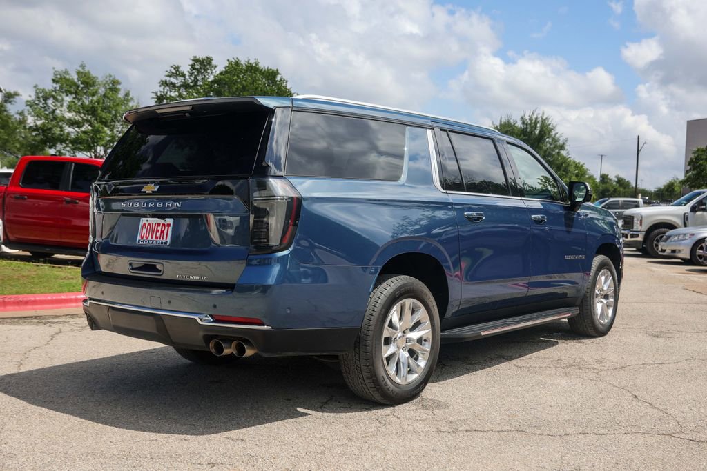Used 2025 Chevrolet Suburban Premier w/ Sun And Tow Package AWD/4WD image 4