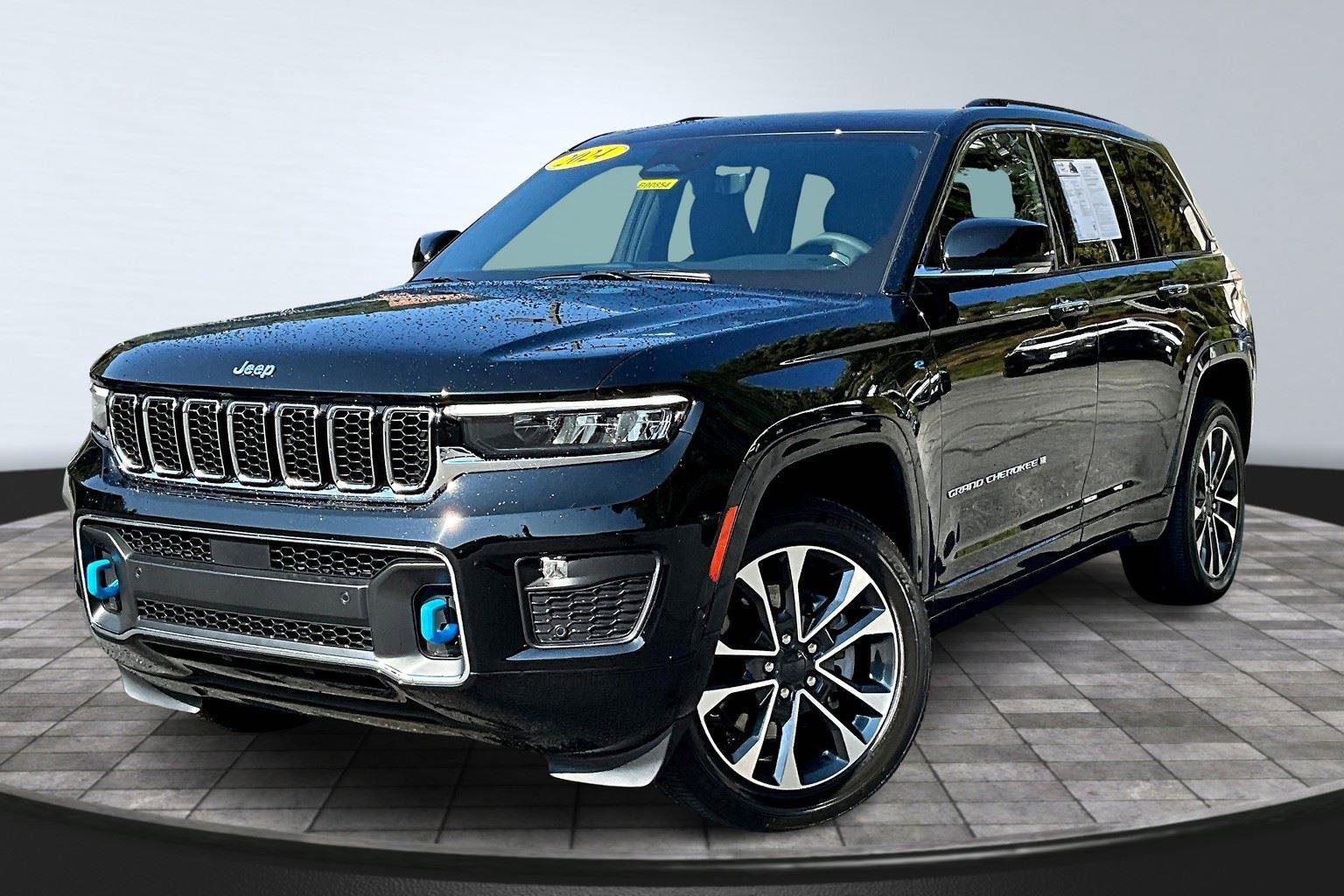 Used 2024 Jeep Grand Cherokee Overland w/ Luxury Tech Group IV image 13
