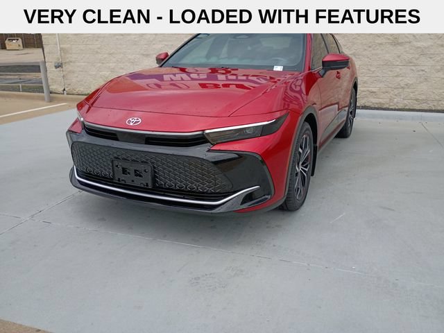 Used 2024 Toyota Crown AWD/4WD image 2
