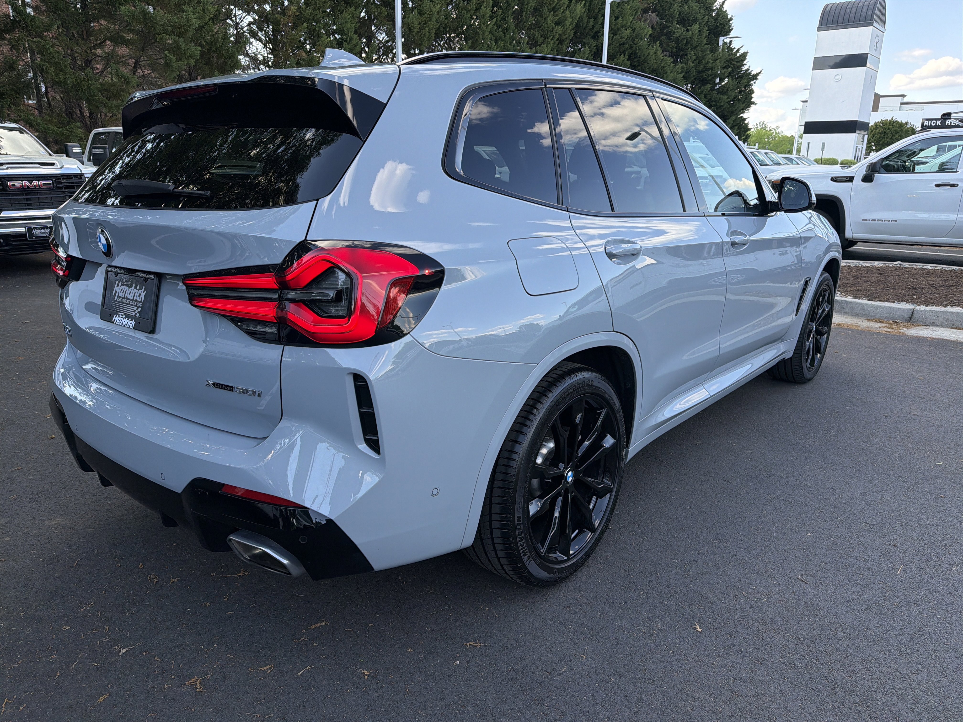 Used 2024 BMW X3 xDrive30i w/ Premium Package w/ZPA AWD/4WD image 2