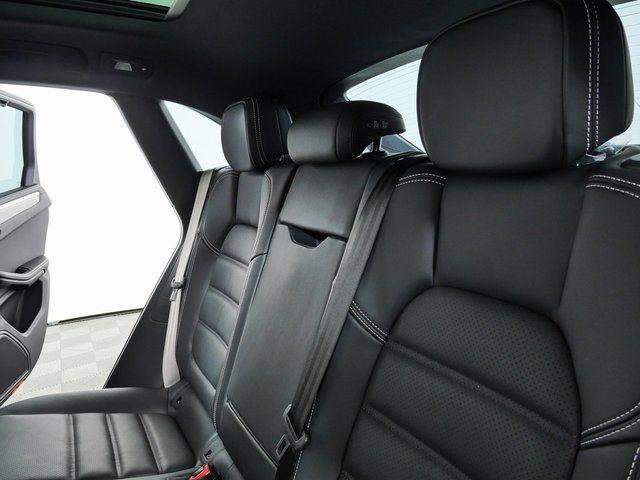 New 2026 Porsche Macan GTS AWD/4WD image 23