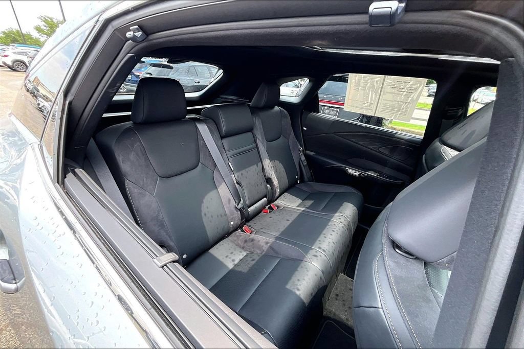 Used 2023 Lexus RX 350 w/ Accessory Package (2T) AWD/4WD image 37