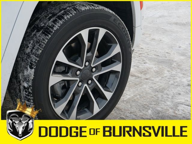 Used 2022 Jeep Grand Cherokee Overland w/ Luxury Tech Group IV image 12