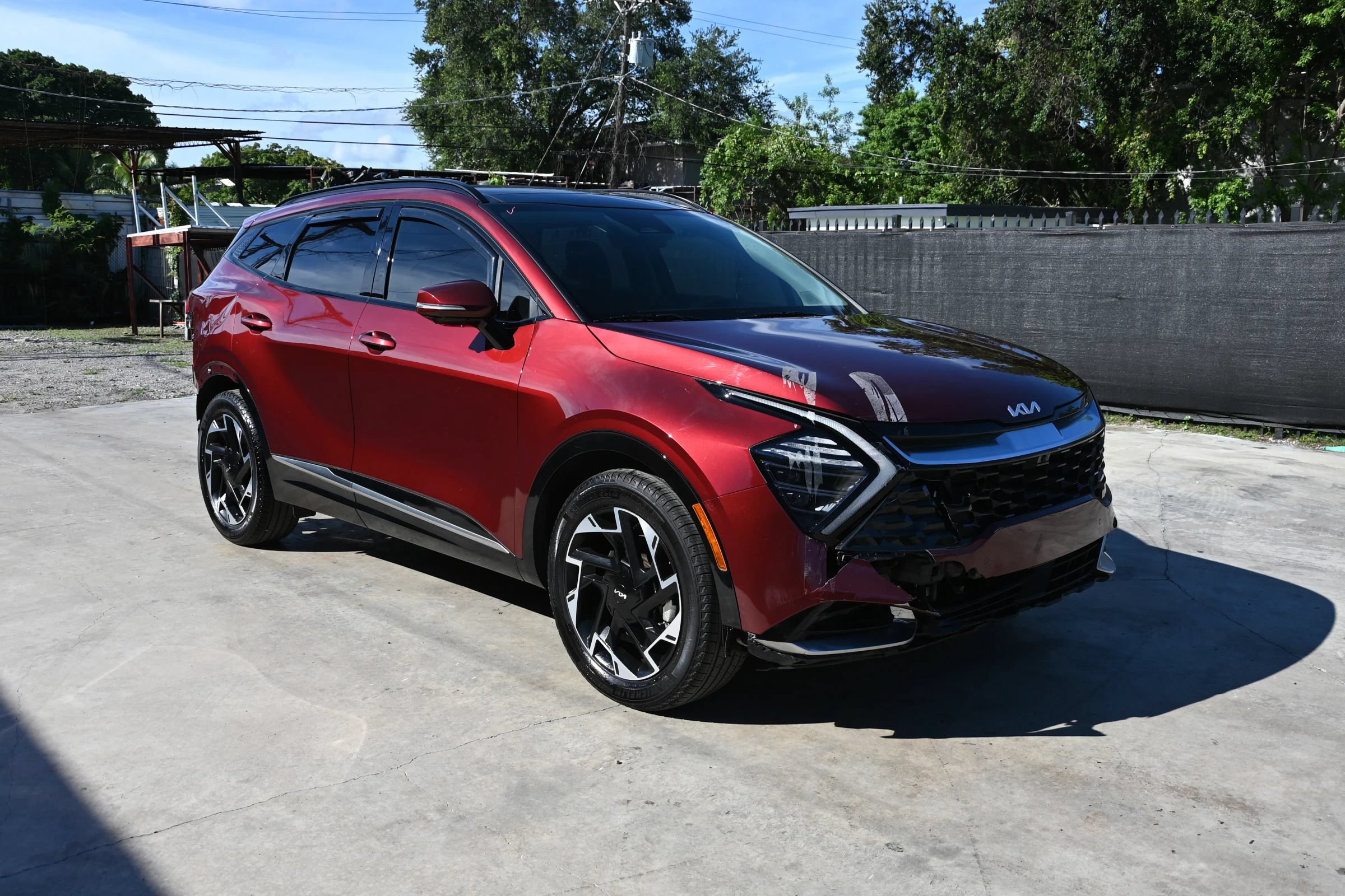 Used 2025 Kia Sportage SX FWD image 2