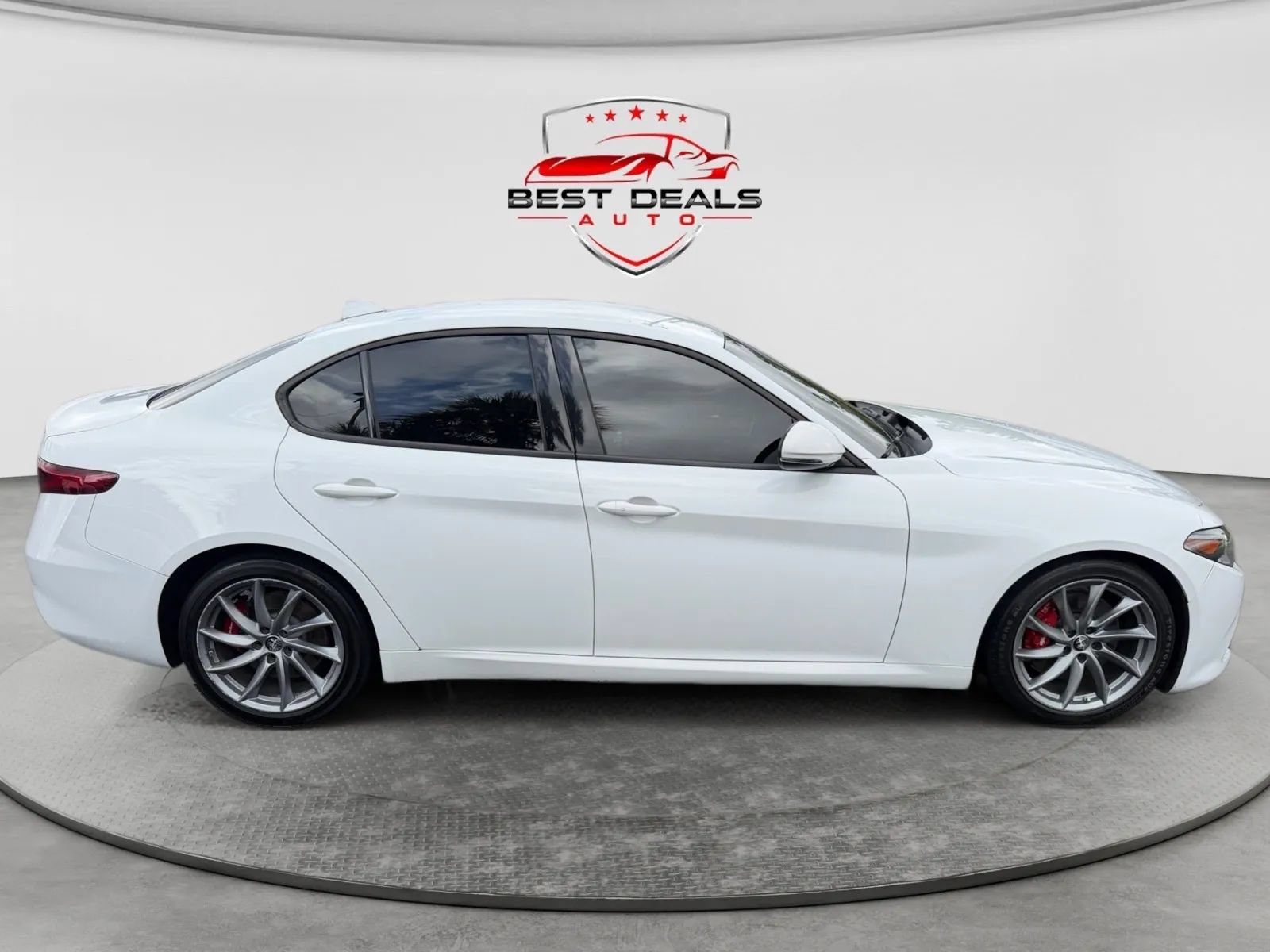 Used 2023 Alfa Romeo Giulia Sprint RWD image 7