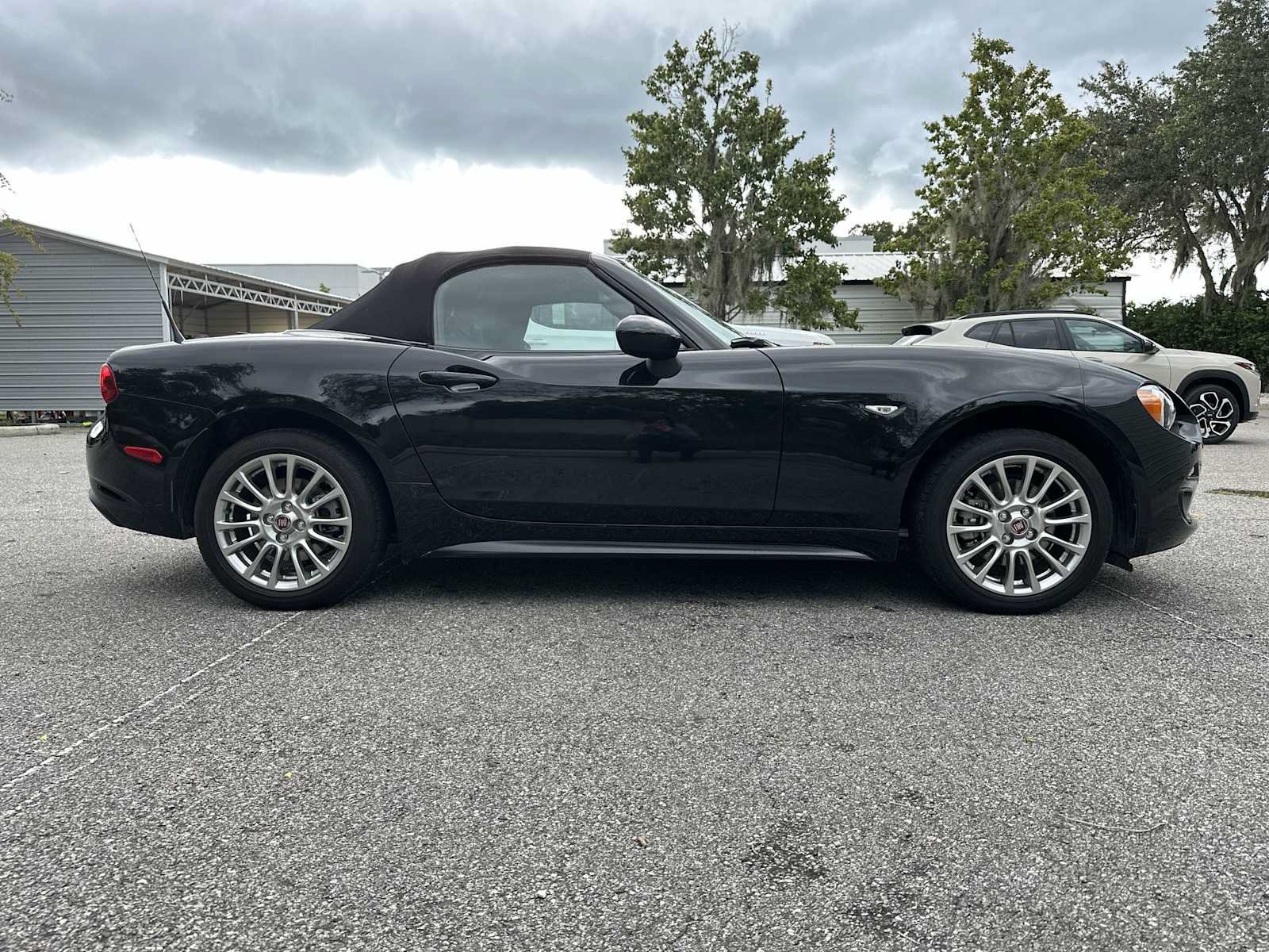 Used 2020 FIAT 124 Spider Classica w/ Technology Group RWD image 7