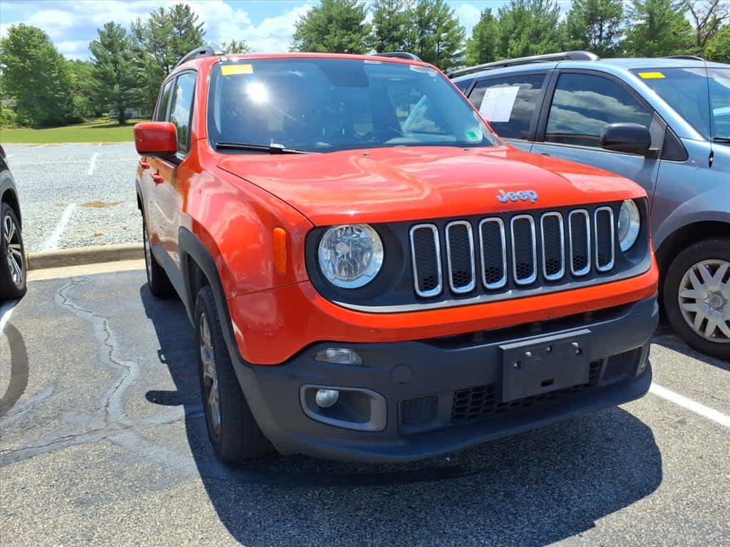 Used 2017 Jeep Renegade Latitude w/ Cold Weather Group AWD/4WD image 7