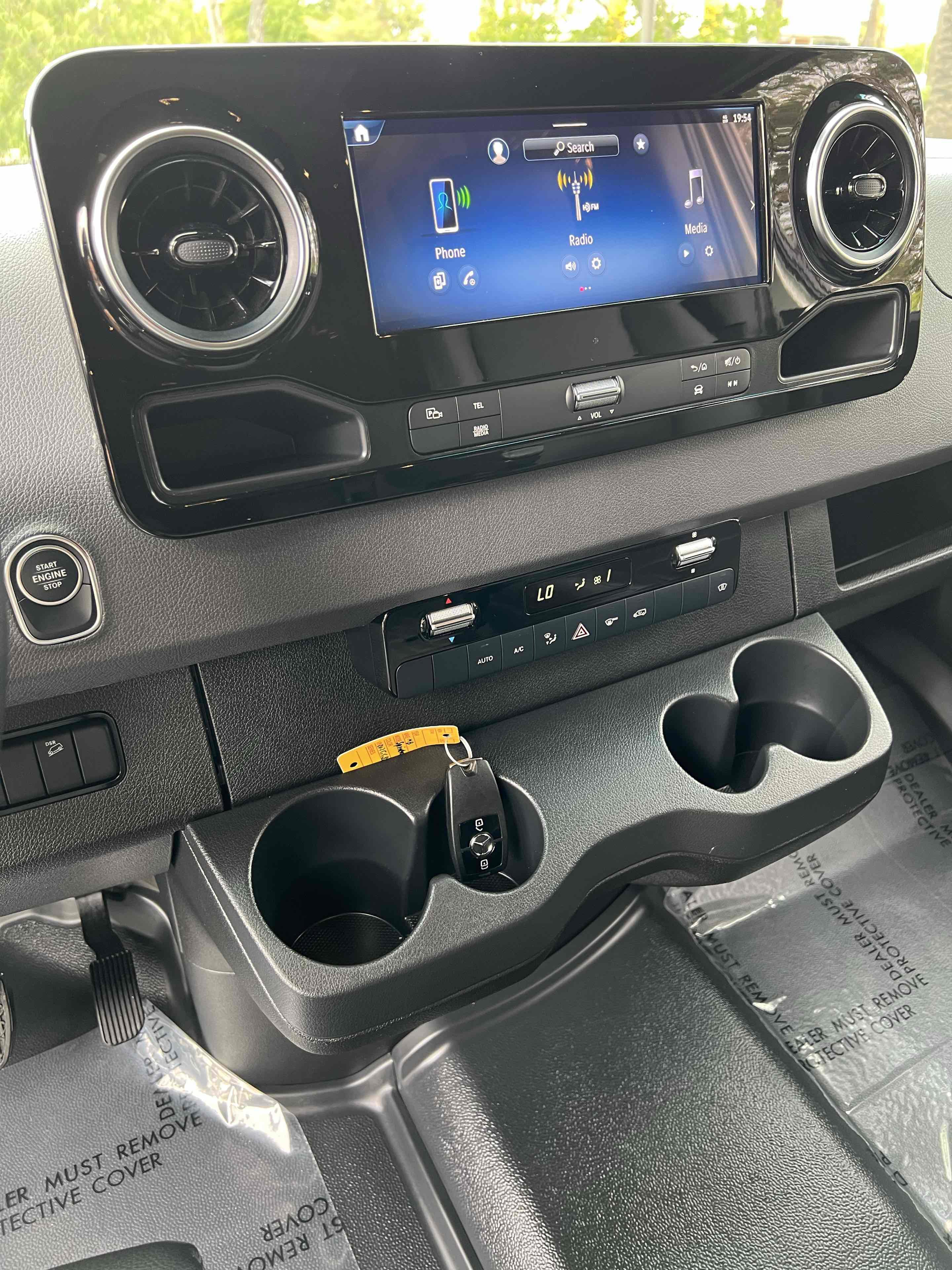 Used 2025 Mercedes-Benz Sprinter 2500 image 31