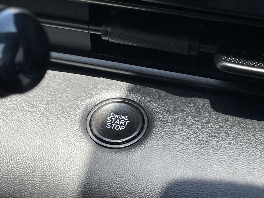 Used 2025 Hyundai Elantra Sport FWD image 22