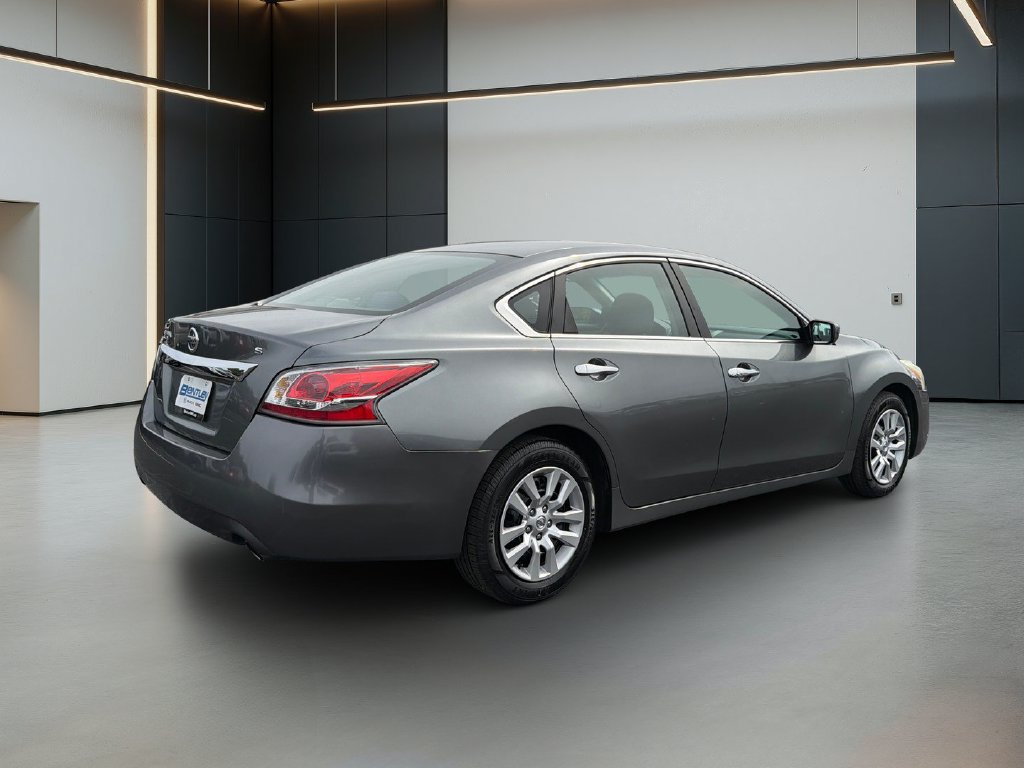 Used 2015 Nissan Altima 2.5 S w/ Power Driver Seat Package FWD image 6