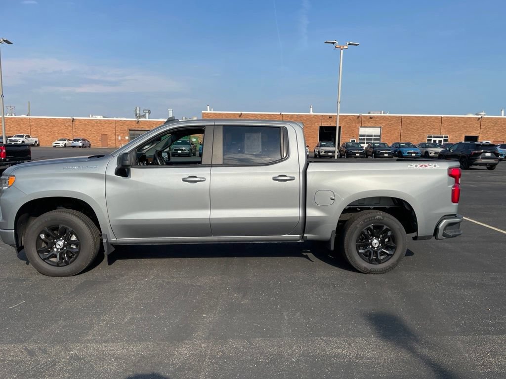 Used 2026 Chevrolet Silverado 1500 RST AWD/4WD image 2