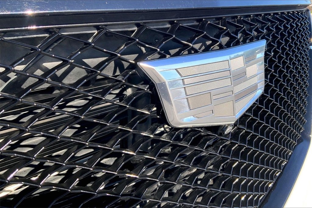 Certified 2024 Cadillac Escalade ESV V w/ LPO, ONYX Package image 30