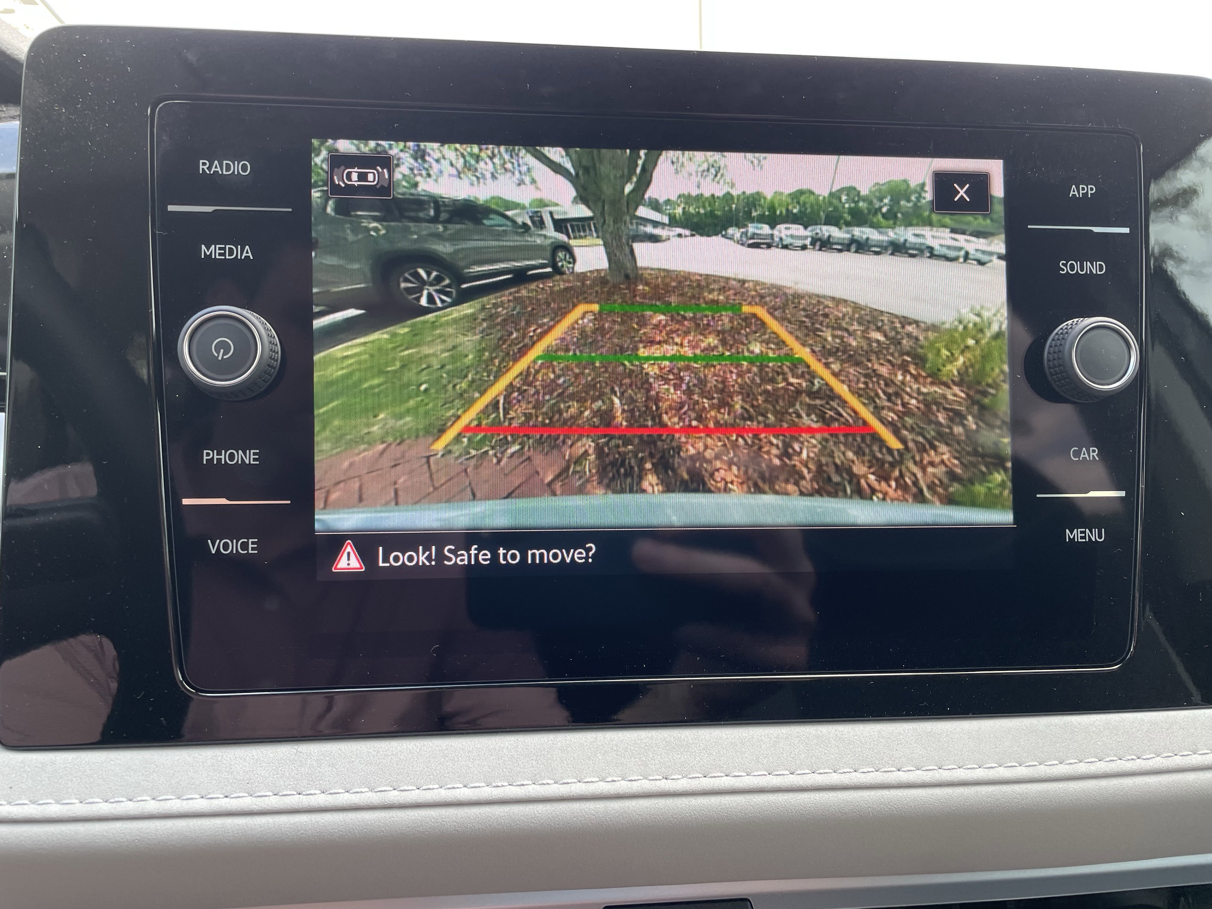 New 2026 Volkswagen Taos SE FWD image 19