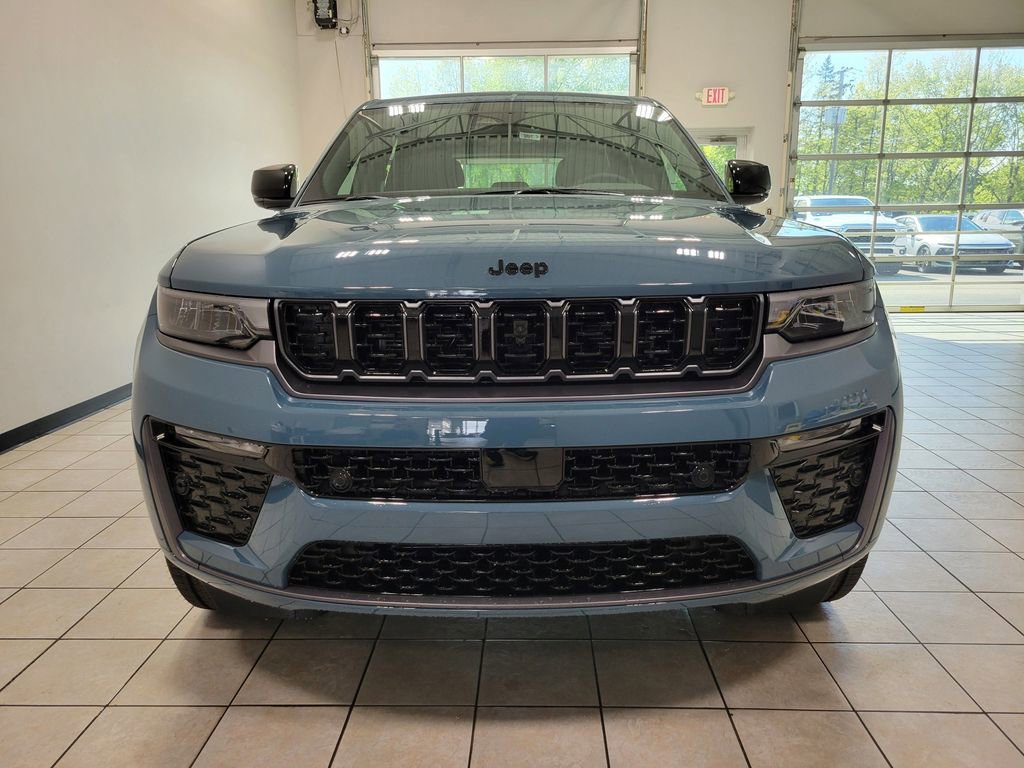 New 2026 Jeep Grand Cherokee Limited AWD/4WD image 2