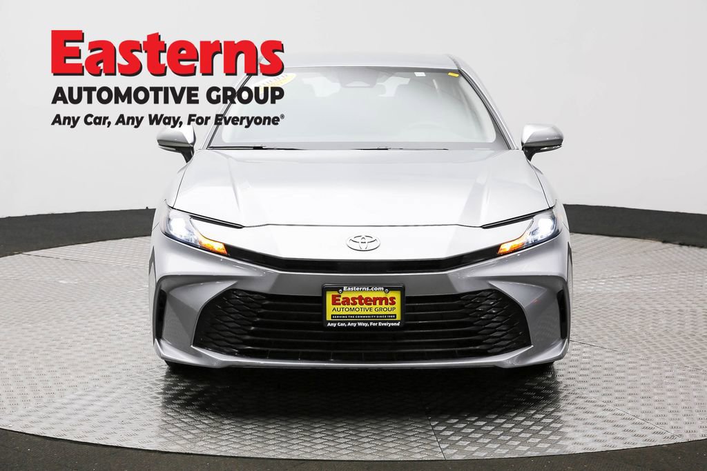 Used 2025 Toyota Camry LE image 2