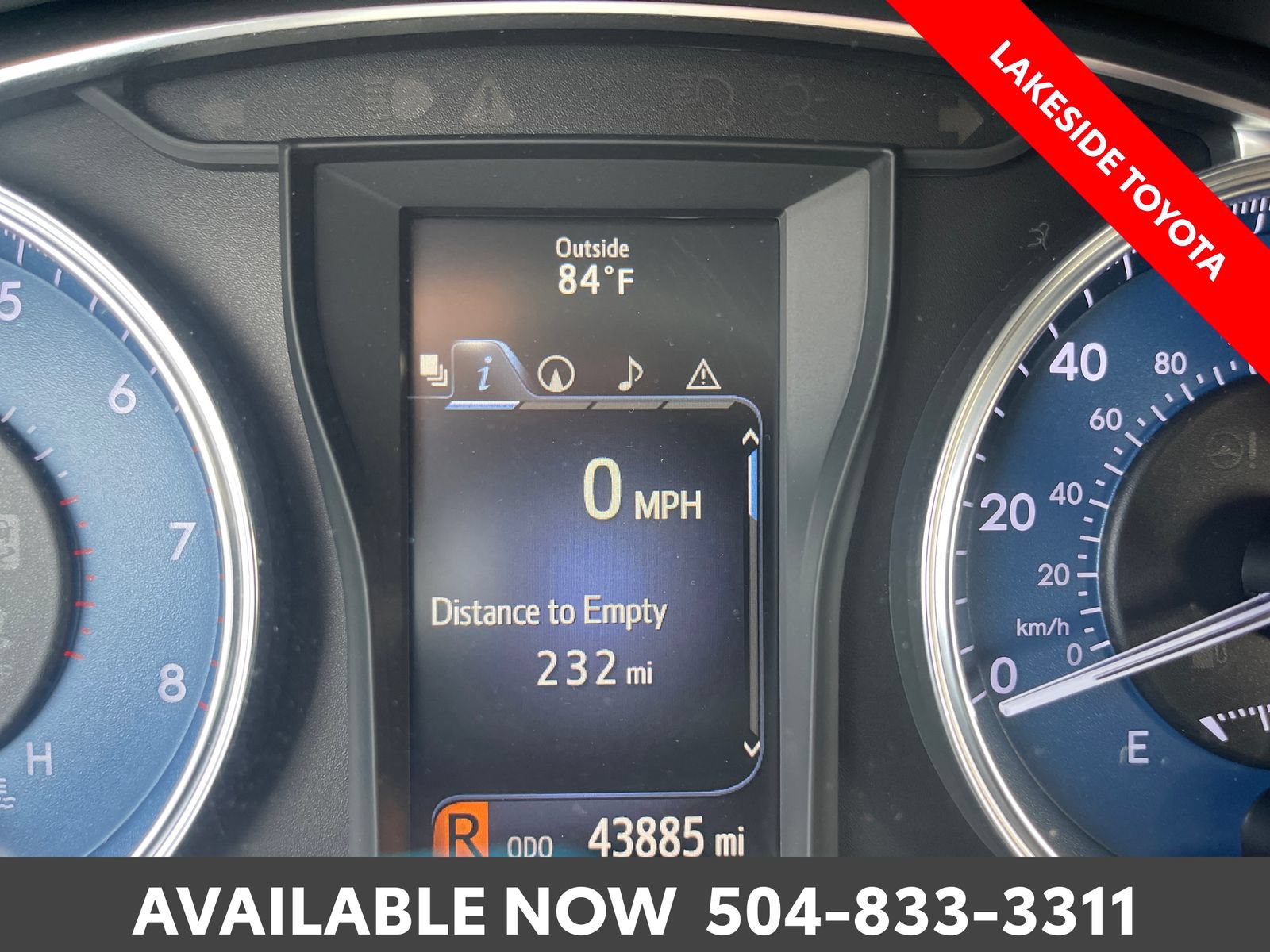 Used 2017 Toyota Camry XLE w/ Moonroof Package FWD image 37