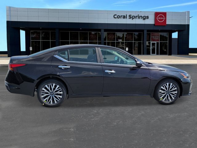 New 2025 Nissan Altima 2.5 SV image 6