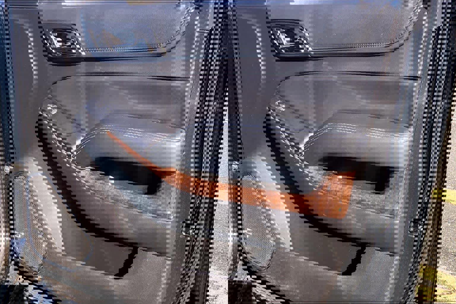 Used 2018 Chevrolet Tahoe LT w/ Luxury Package image 22