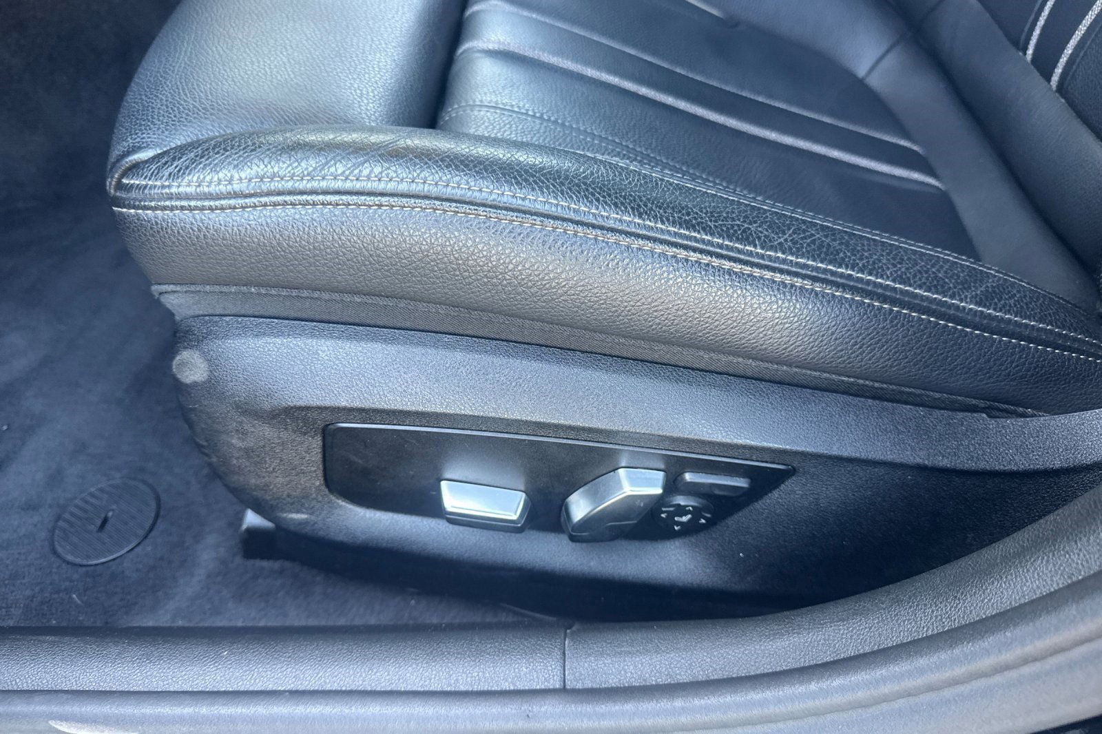 Used 2019 BMW 530e RWD image 13
