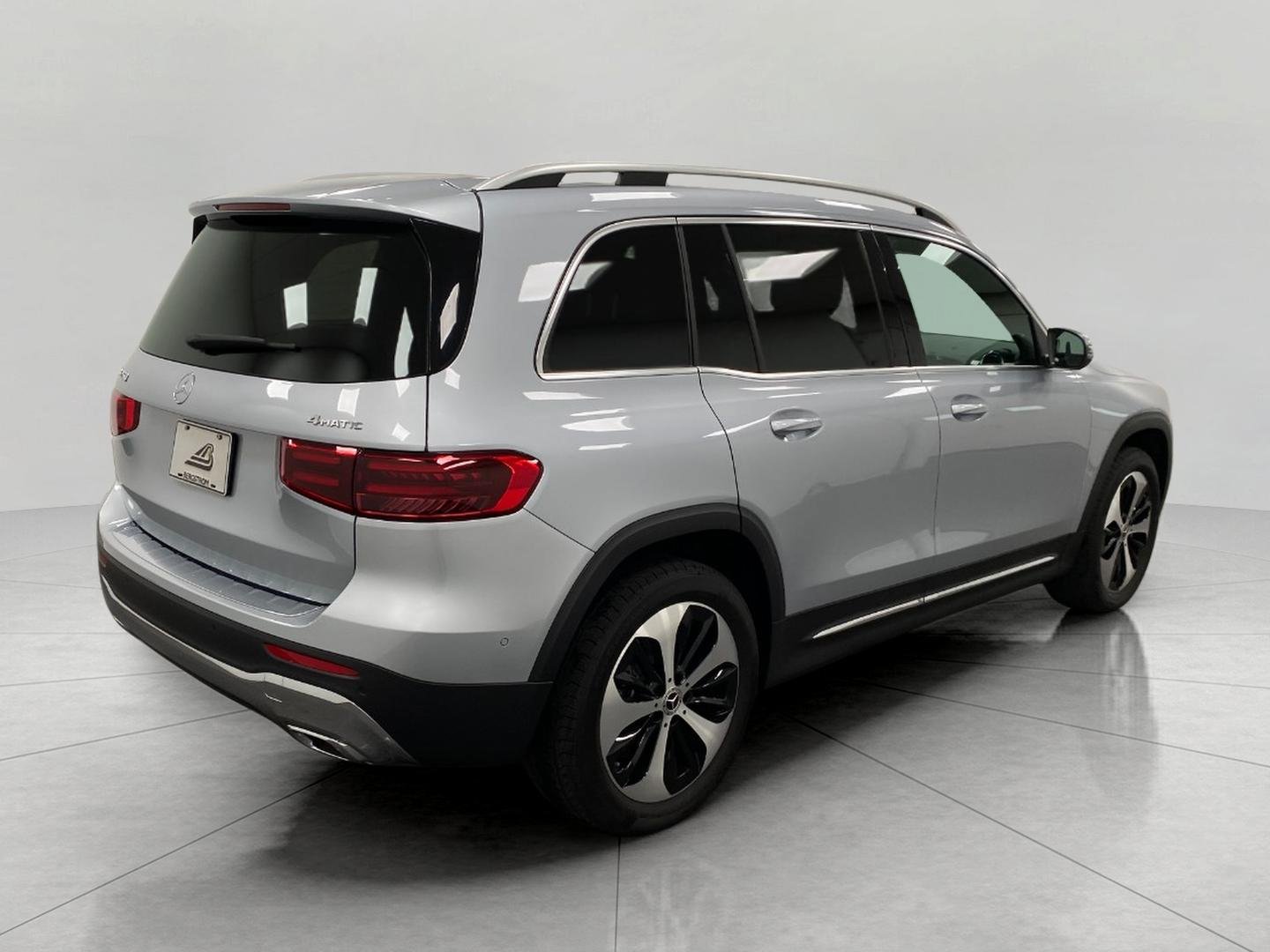 Certified 2026 Mercedes-Benz GLB 250 4MATIC image 3