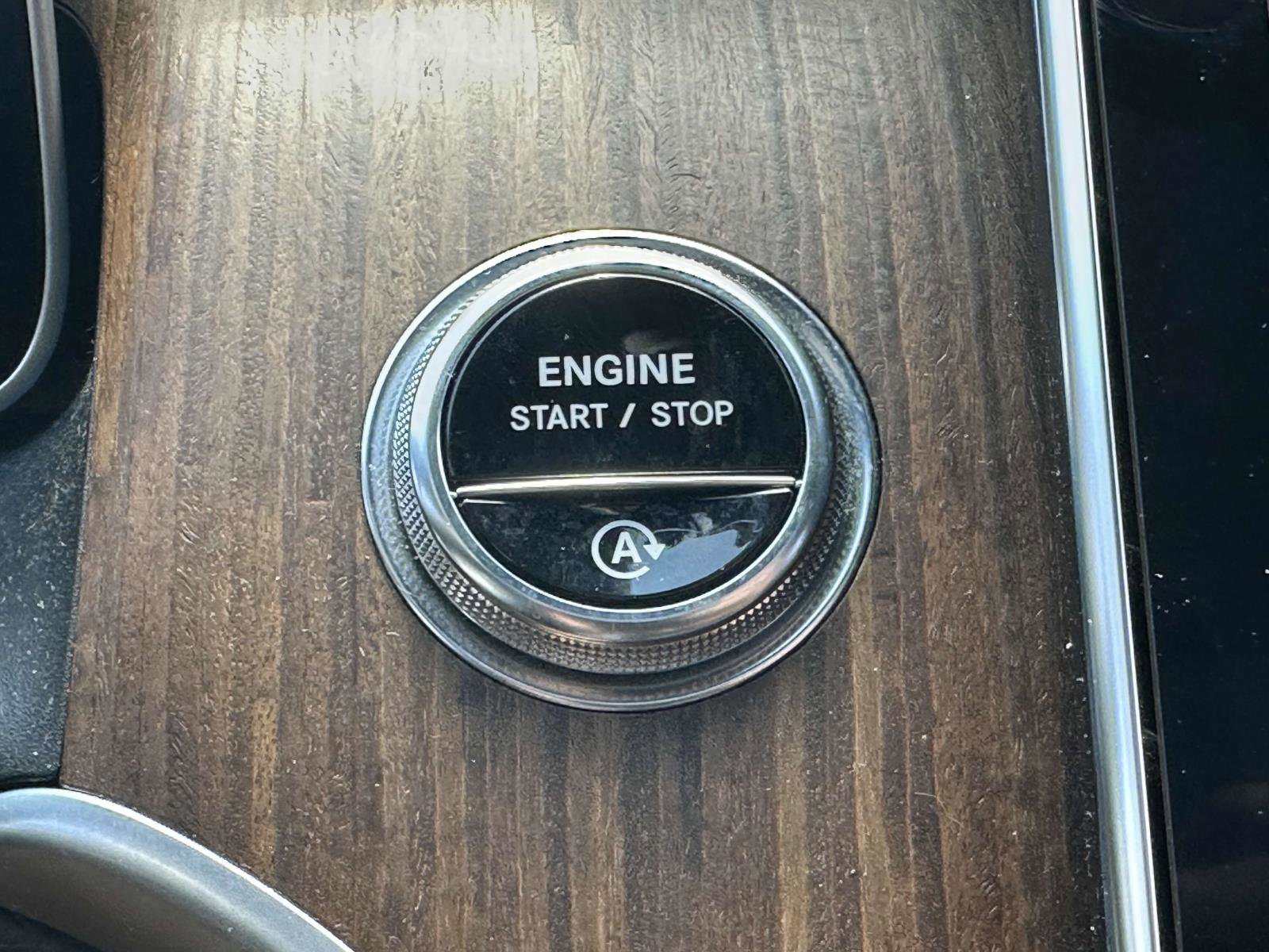 Used 2024 Mercedes-Benz GLC 300 4MATIC w/ AMG Line image 31